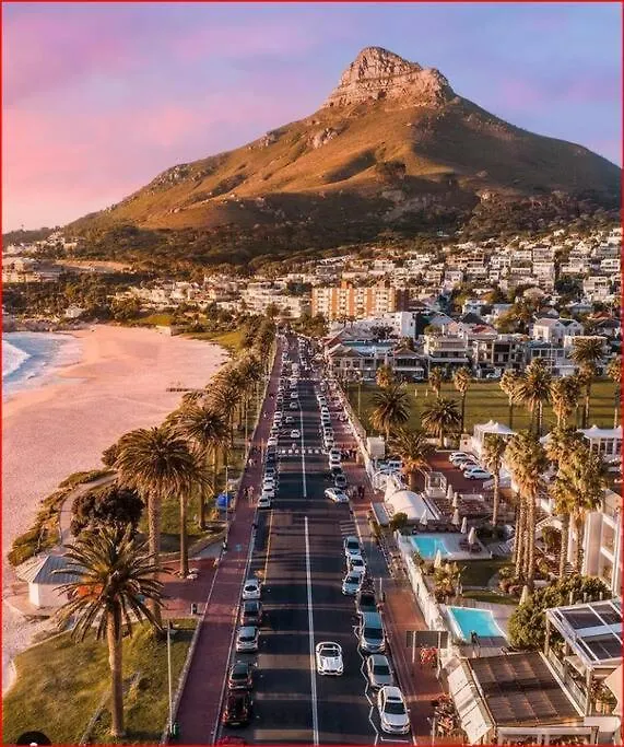 Apartment Camps Bay Studio With Private Patio Cape Town